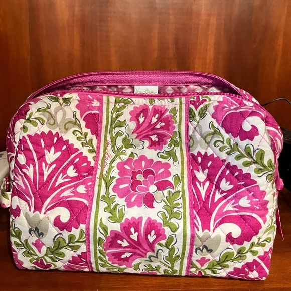 Vera Bradley Handbags - Vera Bradley Large Julep Tulip Makeup Pouch